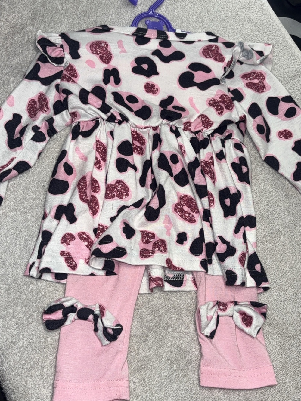 Source Unknown Pink and Black Leopard Print Pajama Set with Bow Leggings